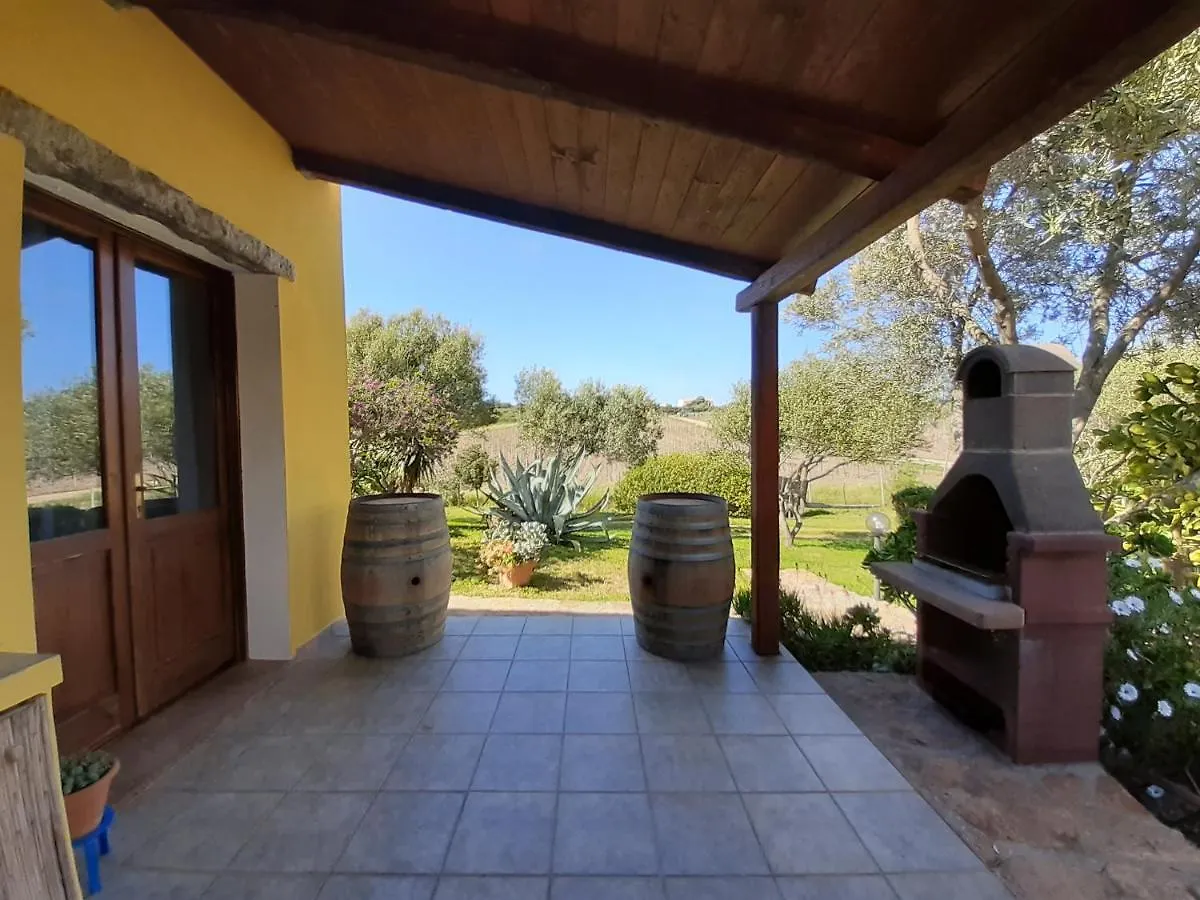 Agriturismo Campesi Casale Tra Le Vigne Aglientu
