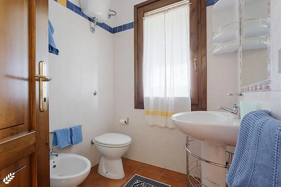 Agriturismo Campesi Casale Tra Le Vigne Aglientu 0*,
