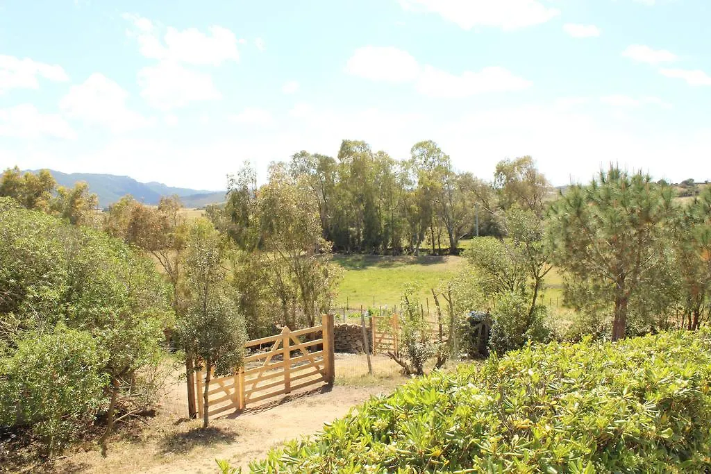 Alloggio per agriturismo Agriturismo Campesi Casale Tra Le Vigne Aglientu